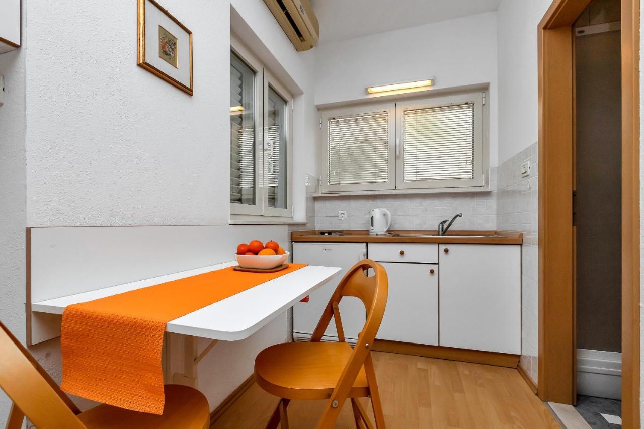 Apartments And Rooms By The Sea Baska Voda, Makarska - 2578 Kültér fotó